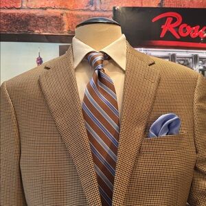 Hart Schaffner Marx Sport Coat with Navy and Beige Houndstooth Accents